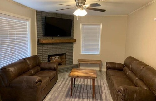 Fairbanks Maison | Dave’s Place