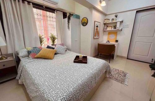 Bandra West Appartement | Dawn - A Spacious Modern Studio in Bandra at Almeida Park by Connekt Homes