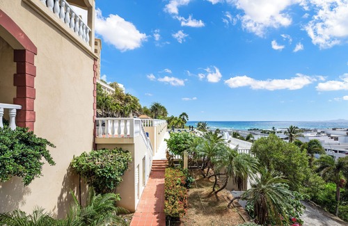 Oyster Pond Copropriété | Dawn Beach tueur Ocean View !! Luxury 2 BR Condo