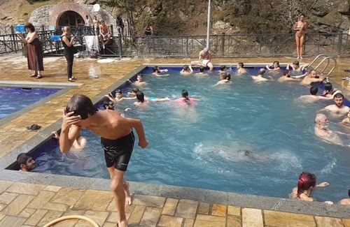 Borjomi Appartement | Journée à Borjomi pour votre repos et vos vacances entre amis et en famille