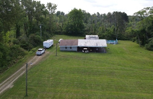 Fredonia Maison | DAY RENTAL ONLY/Picnic Rental -private location, pavilion,pool, restrooms