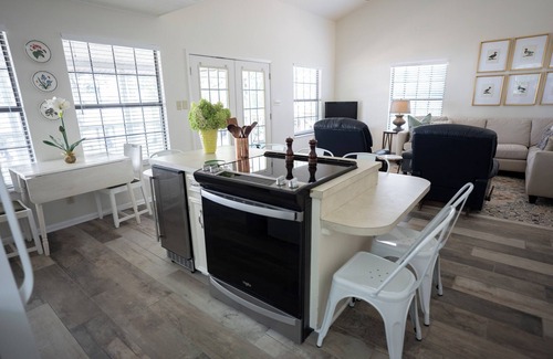Mooringsport Maison | Daybreak at The Dock House, 4-bedroom house located on beautiful Caddo Lake