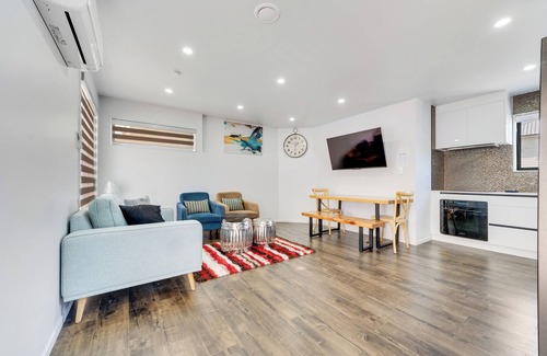Papatoetoe Maison | Daylight House – Dwell & Delight near Auckland Airport