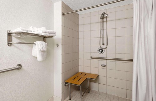 Geneva Hôtel | Days Inn by Wyndham Geneva/Finger Lakes