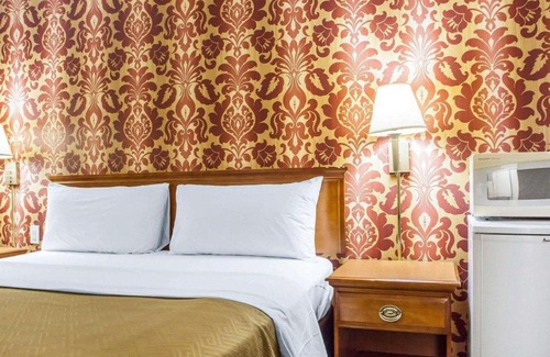 The Heights Hôtel | Days Inn by Wyndham Jersey City