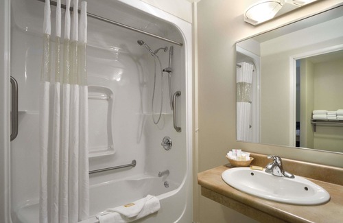 Thunder Bay Hôtel | Days Inn by Wyndham Thunder Bay North