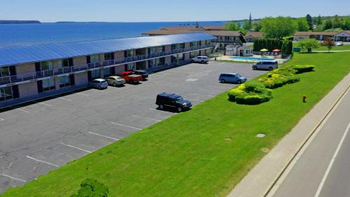 St Ignace Hôtel | Days Inn & Suites by Wyndham St. Ignace Lakefront