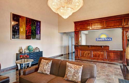Westfield Hôtel | Days Inn & Suites by Wyndham Houston North - Spring