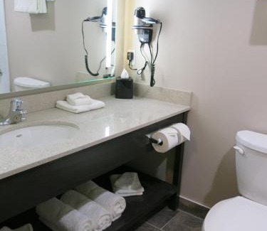 Lindsay Hôtel | Days Inn & Suites by Wyndham Lindsay