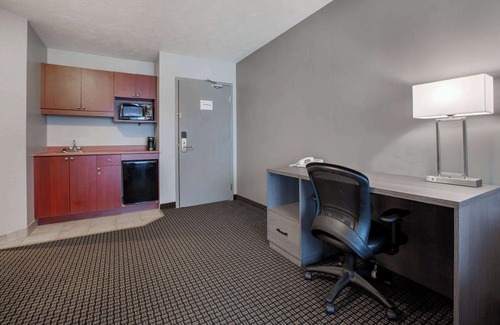 Moncton Hôtel | Days Inn & Suites by Wyndham Moncton