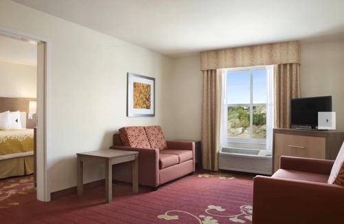 Lafferty Hôtel | Days Inn & Suites by Wyndham Belmont