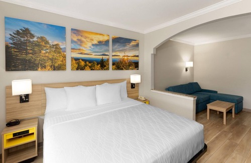 Barker Hôtel | Days Inn & Suites by Wyndham Sam Houston Tollway