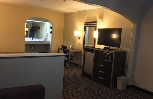 FM 1960 Hôtel | Days Inn & Suites by Wyndham Houston North/Spring