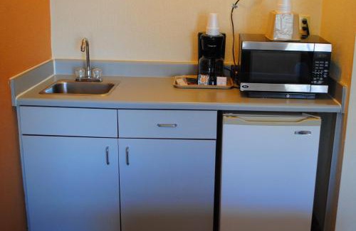 Webster Hôtel | Days Inn & Suites by Wyndham Webster NASA-ClearLake-Houston