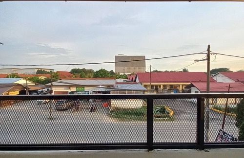 Shah Alam Maison | DC Garden Homestay 6 with Netflix, WiFi & Private Balcony in Shah Alam