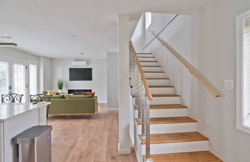 Northwest Cottage | DC Garden House - Bright & Modern 4-Person Unit near Metro