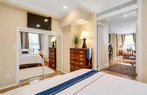 West End Maison | DC's Best Address -10min to White HSE - 500 mbps