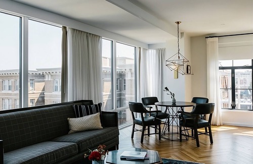 Adams Morgan Hôtel | DC Suite Retreat, Arts & Comfort in the Heart of the City, Pet-Friendly Property