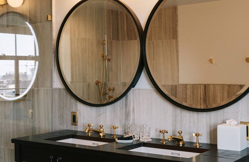 Adams Morgan Hôtel | DC Suite Retreat, Arts & Comfort in the Heart of the City, Pet-Friendly Property