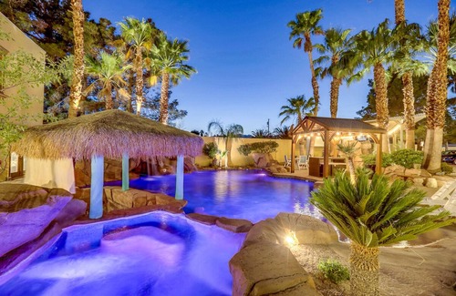 Spring Valley Maison | Glamorous 11BD/13BA Mansion Near Vegas Strip-3.7mi