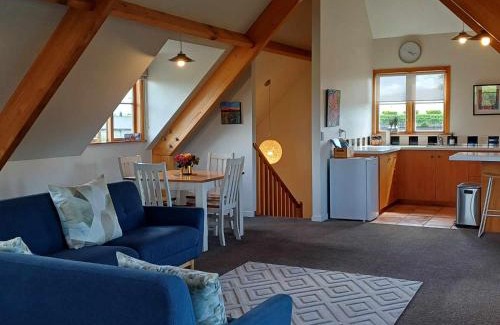 Renwick Maison | DDOG Vineyard & BnB
