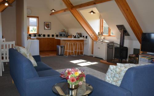 Renwick Maison | DDOG Vineyard & BnB