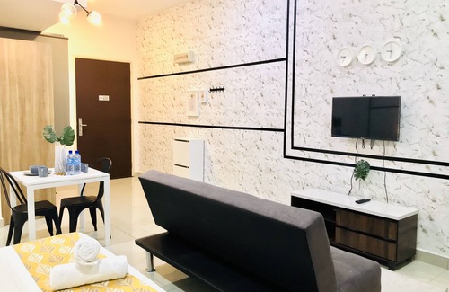 Taman Mount Austin Appartement | De’ Acacia Suite by HFS {LakeView+WiFi+HighFloor}