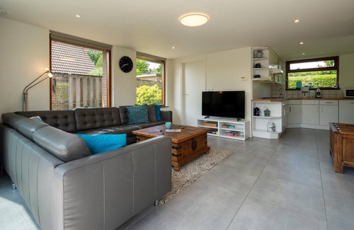 Renesse Maison | De Bongerd 79 holiday home in Renesse near beach and sea
