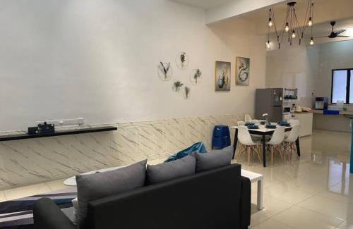 Hulu Kinta Maison | De cozy 5.0 Double storey (10-16 pax +)