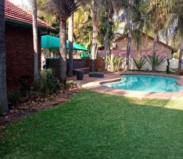 Lephalale Maison | De la Rose Guesthouse