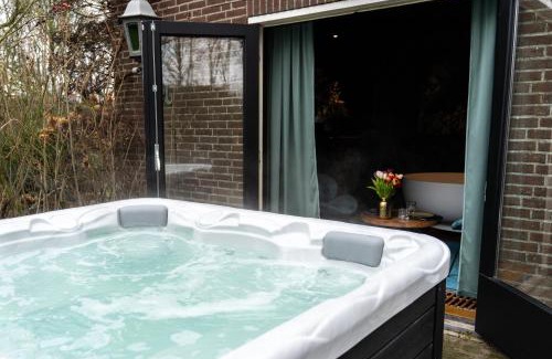 's-Hertogenbosch Maison | De luxe Bed &Wellness