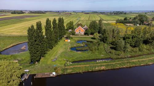 Delfstrahuizen Villa | De Twee Zwanen