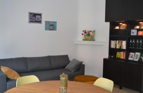 Genk Appartement | De zwarte deur