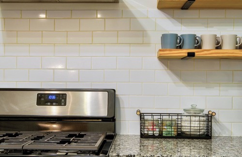 Winston - Salem Maison | Deacon Stays: The Brookwood - Walk to WFU