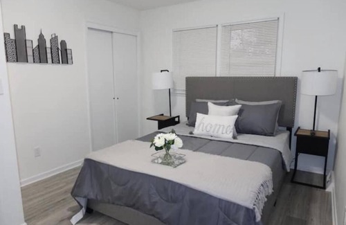 Newtonville Appartement | Dead end street apt in Colonie