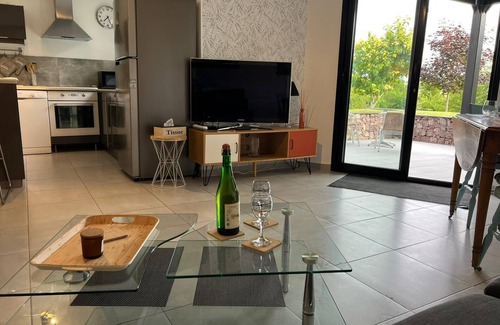 Bonneville-sur-Touques Appartement | Deauville,new appartment,modern,cosy ,quiet,close to seaside,individual terrasse
