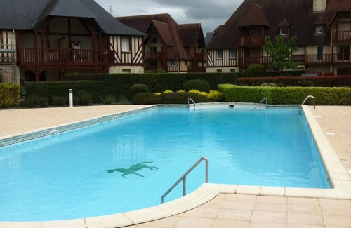 Deauville Maison | Deauville - Domaine de Clairefontaine - Maison 3 chambres - Piscine - Tennis