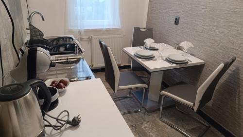 Debrecen Appartement | DebRentZen Station Apartman - business plus