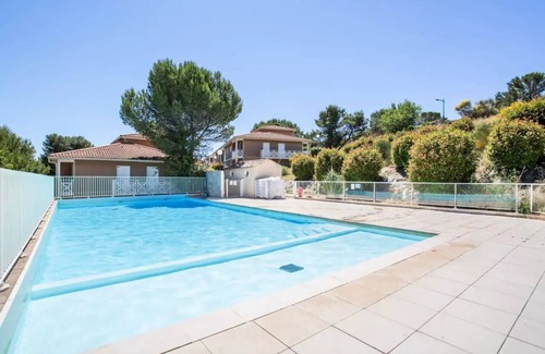Carnoux-en-Provence Appartement | Appartement 2 Pièces - Budget - (4 Personnes)