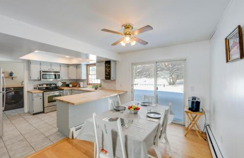 West Eaton Maison | Deck and Fire Pit Cozy Escape in Morrisville!