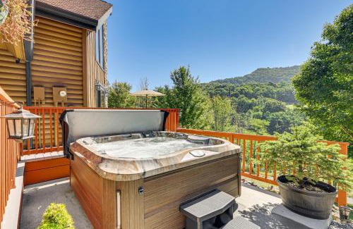 Mace Maison | Deck and Mtn Views Log Cabin By Snowshoe Mountain!