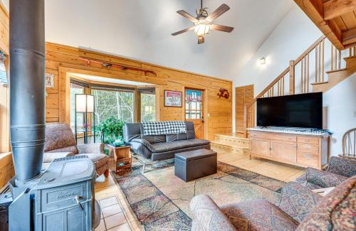 Black Hawk Maison | Deck, Fire Pit and Grill Log Cabin in Black Hawk