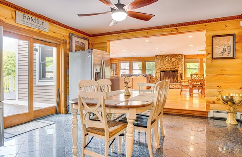 Belmont Maison | Belmont House w / Pool - 5 min à Winnipesaukee!