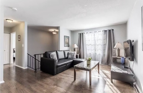 Central Oklahoma City Appartement | Deck the Halls in This 4BR OKC Holiday Escape