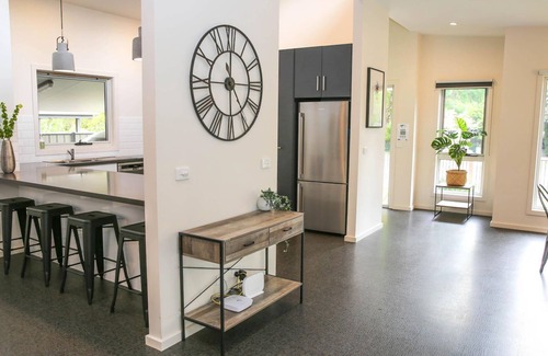 Bright Maison | Parés à Bright: luxe moderne pour les familles