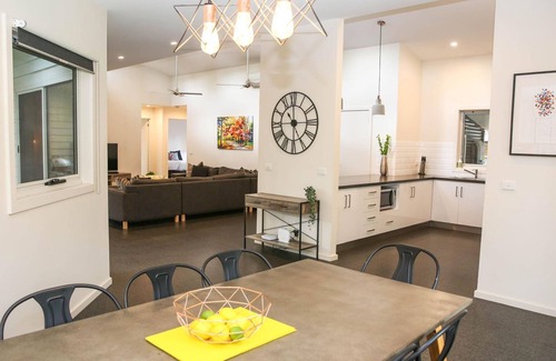 Bright Maison | Parés à Bright: luxe moderne pour les familles