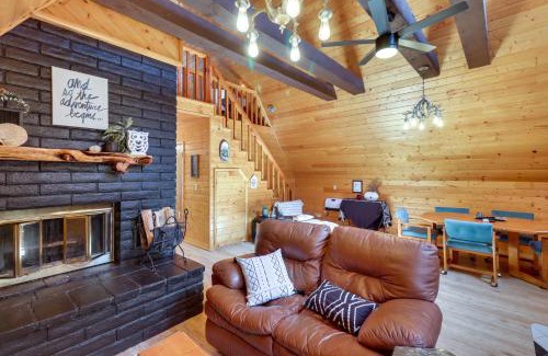 Overgaard Maison | Decks and Fire Pit Rustic-Modern Overgaard Cabin!