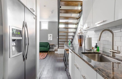 Le Droit Park Maison | Decompress in the Zen Surroundings of a Cozy Carriage House