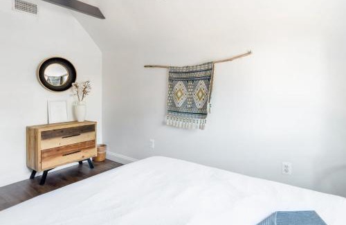 Le Droit Park Maison | Decompress in the Zen Surroundings of a Cozy Carriage House