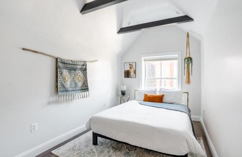 Le Droit Park Maison | Decompress in the Zen Surroundings of a Cozy Carriage House